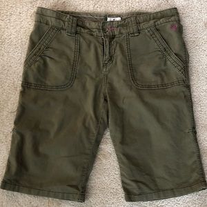 ❤️American Eagle Green Bermuda Shorts